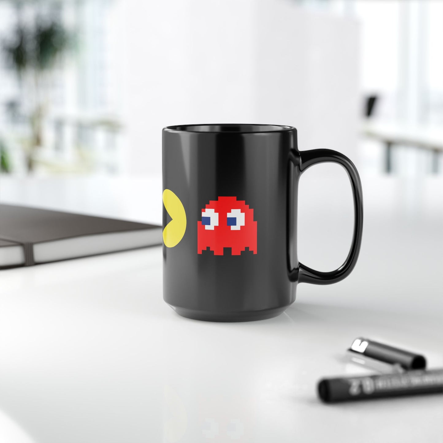 Pac-Man Chase Retro Mug